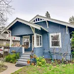 Portland Vacation Rental About 5 Mi To Downtown!