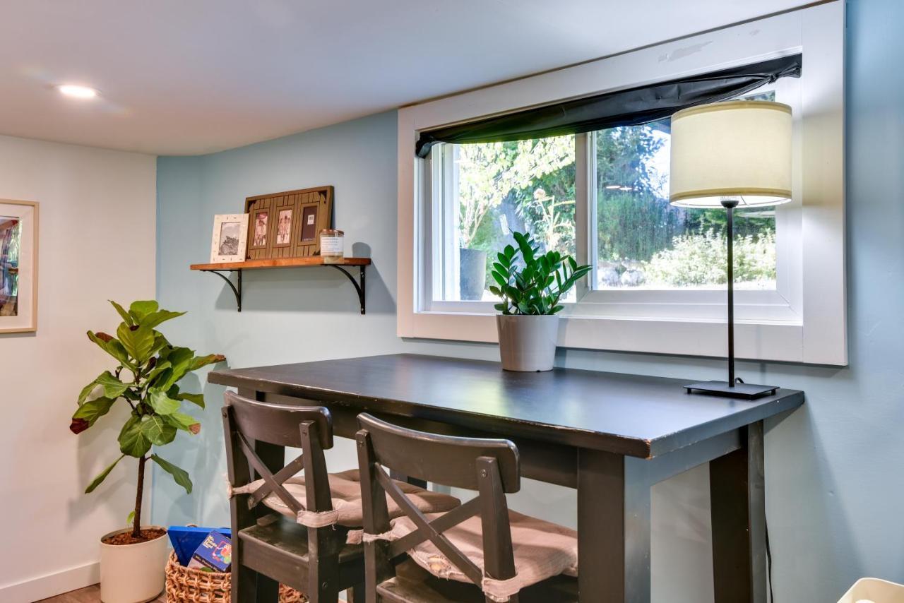 Vacation About 5 Mi To Downtown! Apartment *